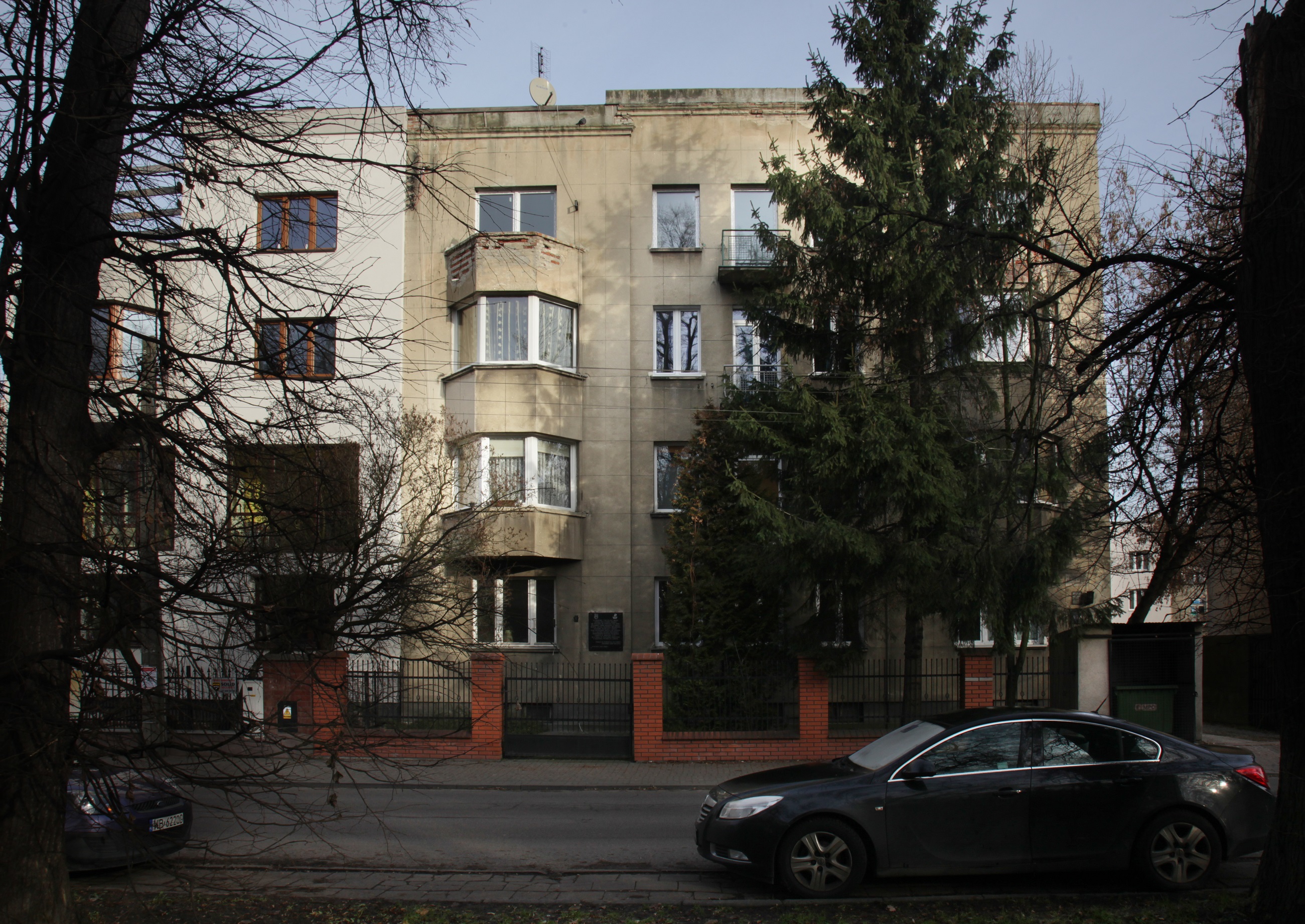 Cienista 14/16, miejsce represji: Kwatera Główna NKWD (1945)